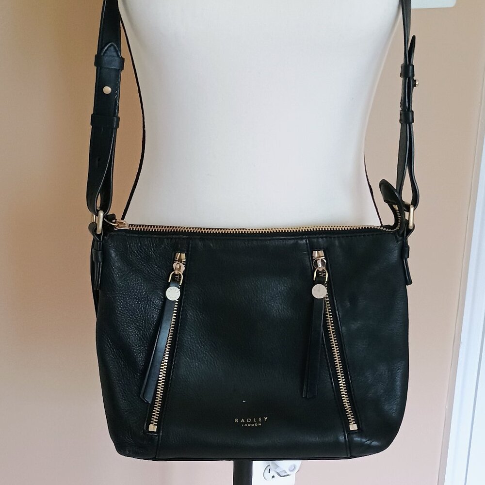 RADLEY LONDON BLACK LEATHER MEDIUM CROSSBODY BAG W/GOLD HARDWARE